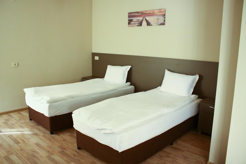 Guest House Central Kŭrdzhali Eksteriør billede